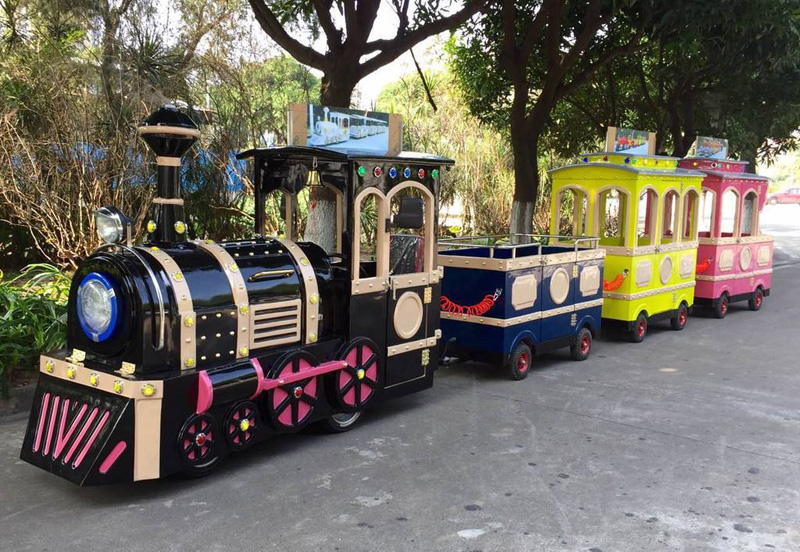 無軌仿古火車_大型游樂設備